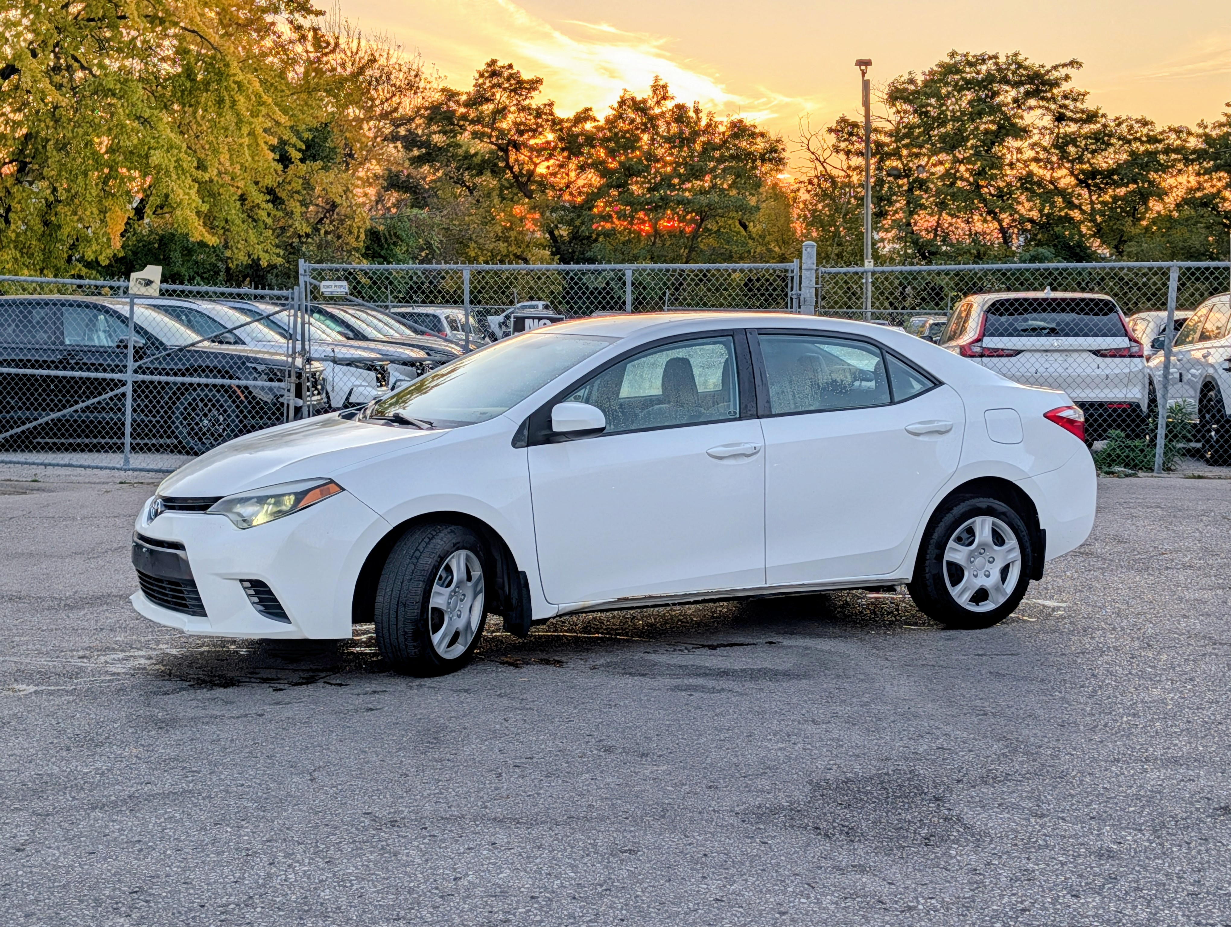 2015 Toyota Corolla - Photo 2