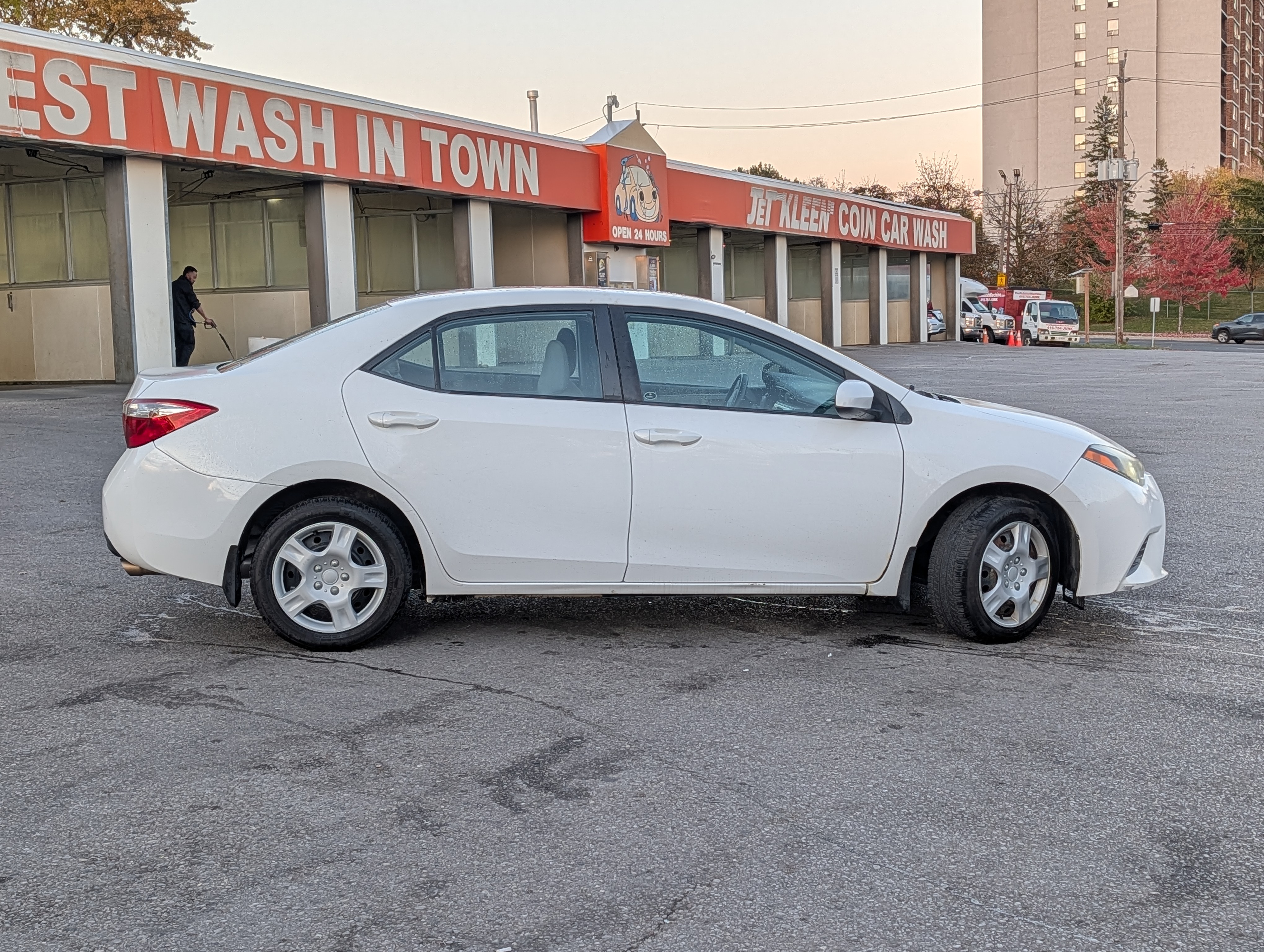 2015 Toyota Corolla - Photo 5