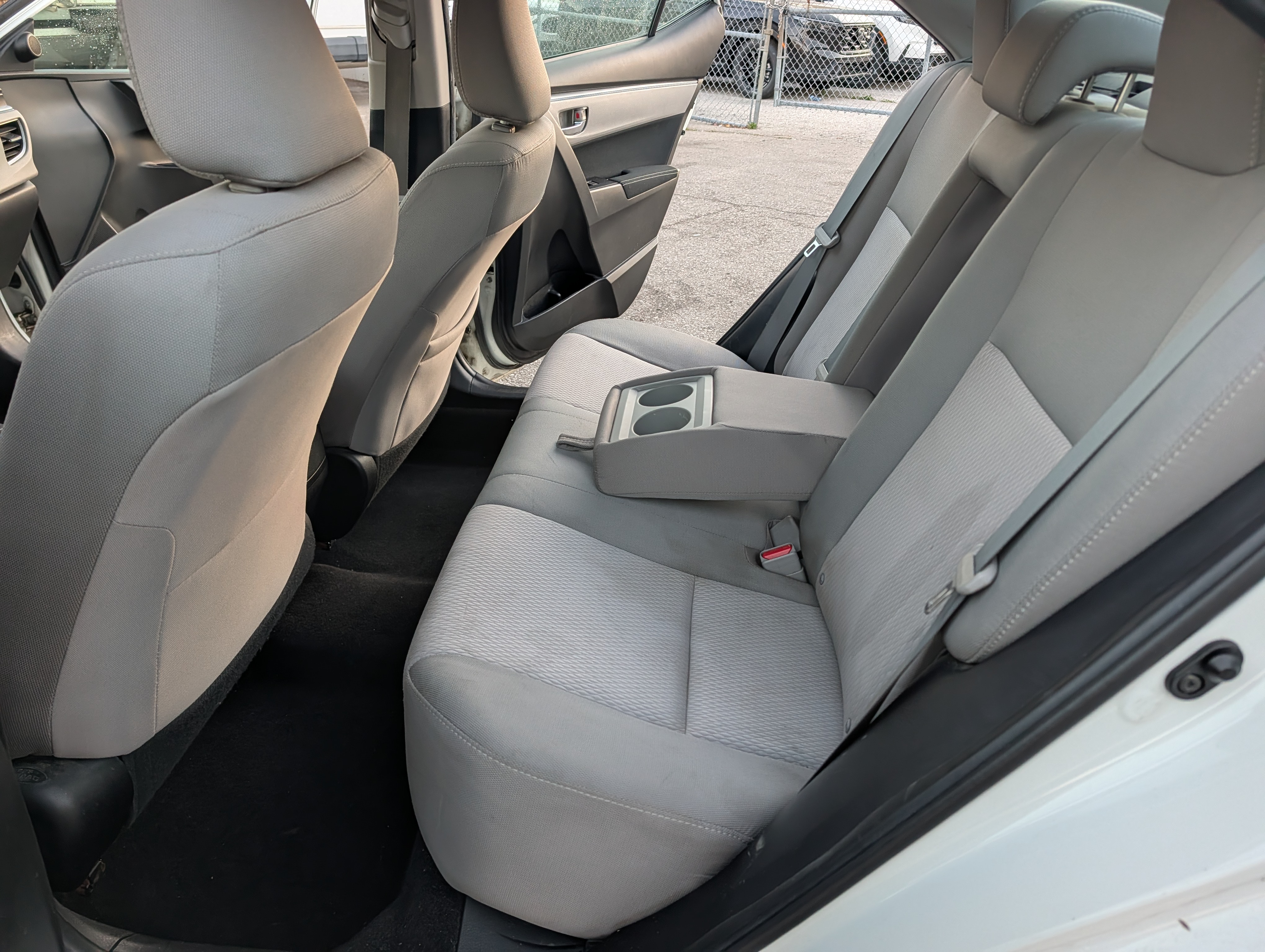 2015 Toyota Corolla - Photo 9