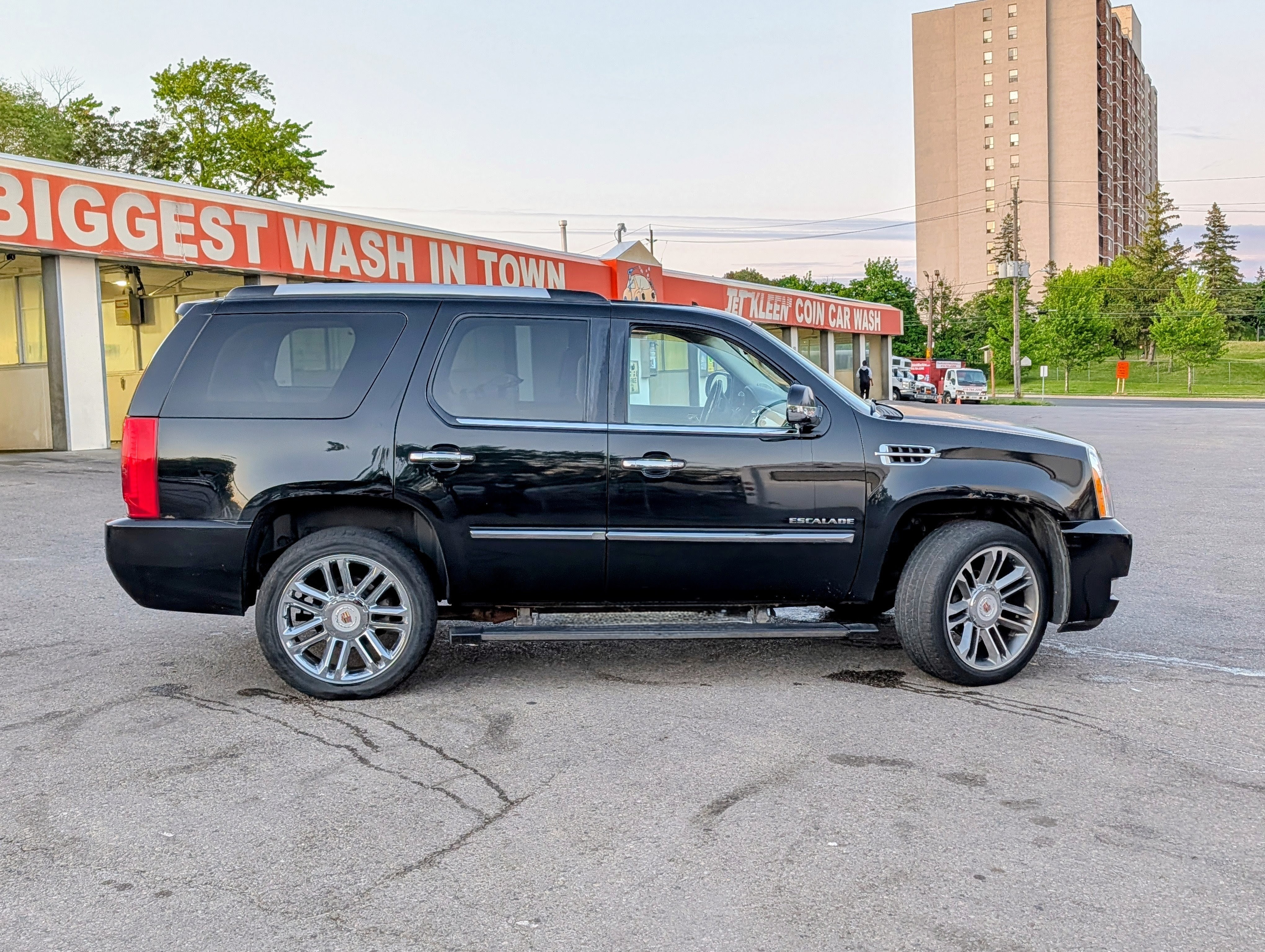 2013 Cadillac Escalade - Photo 4