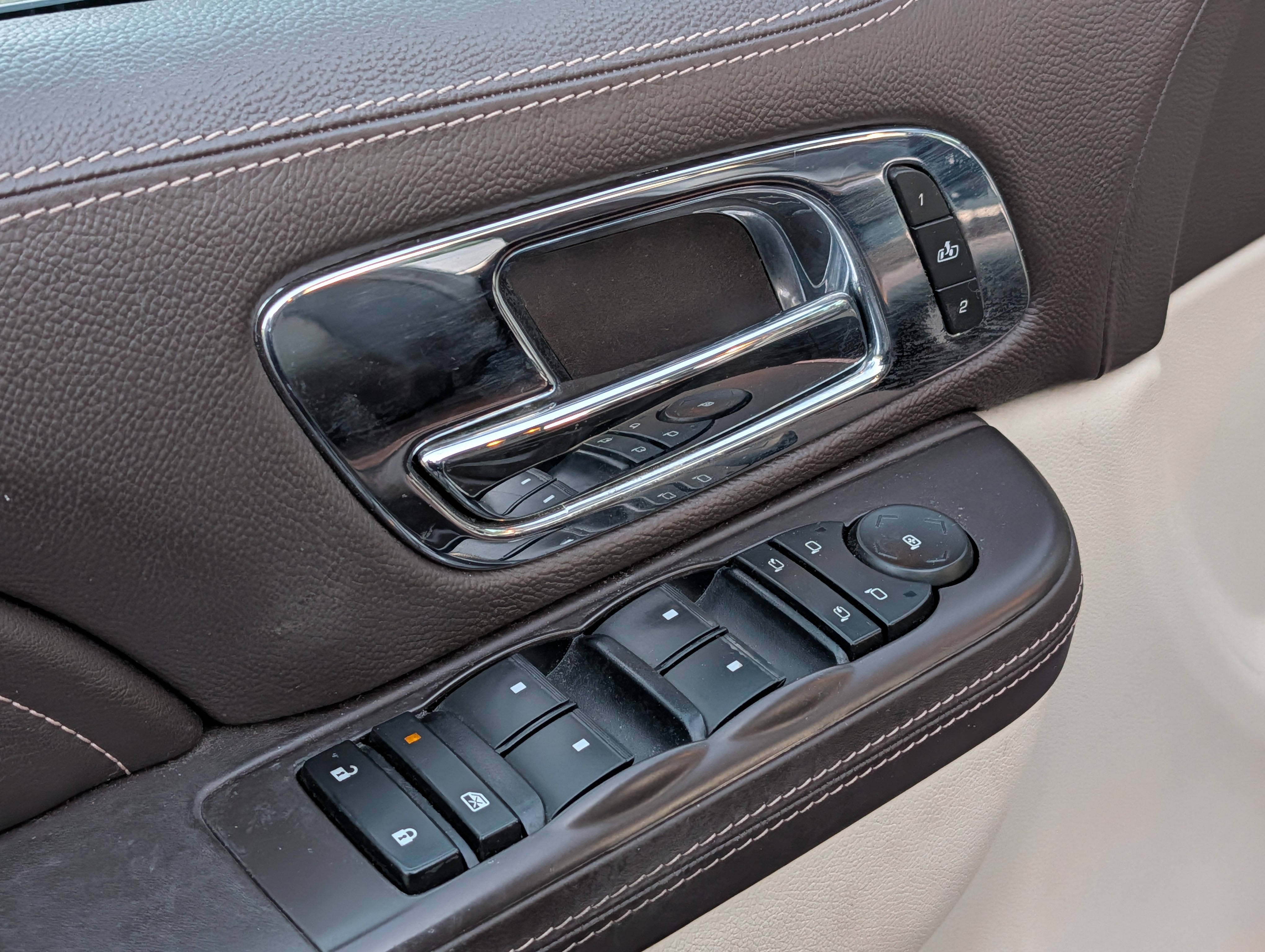2013 Cadillac Escalade - Photo 12