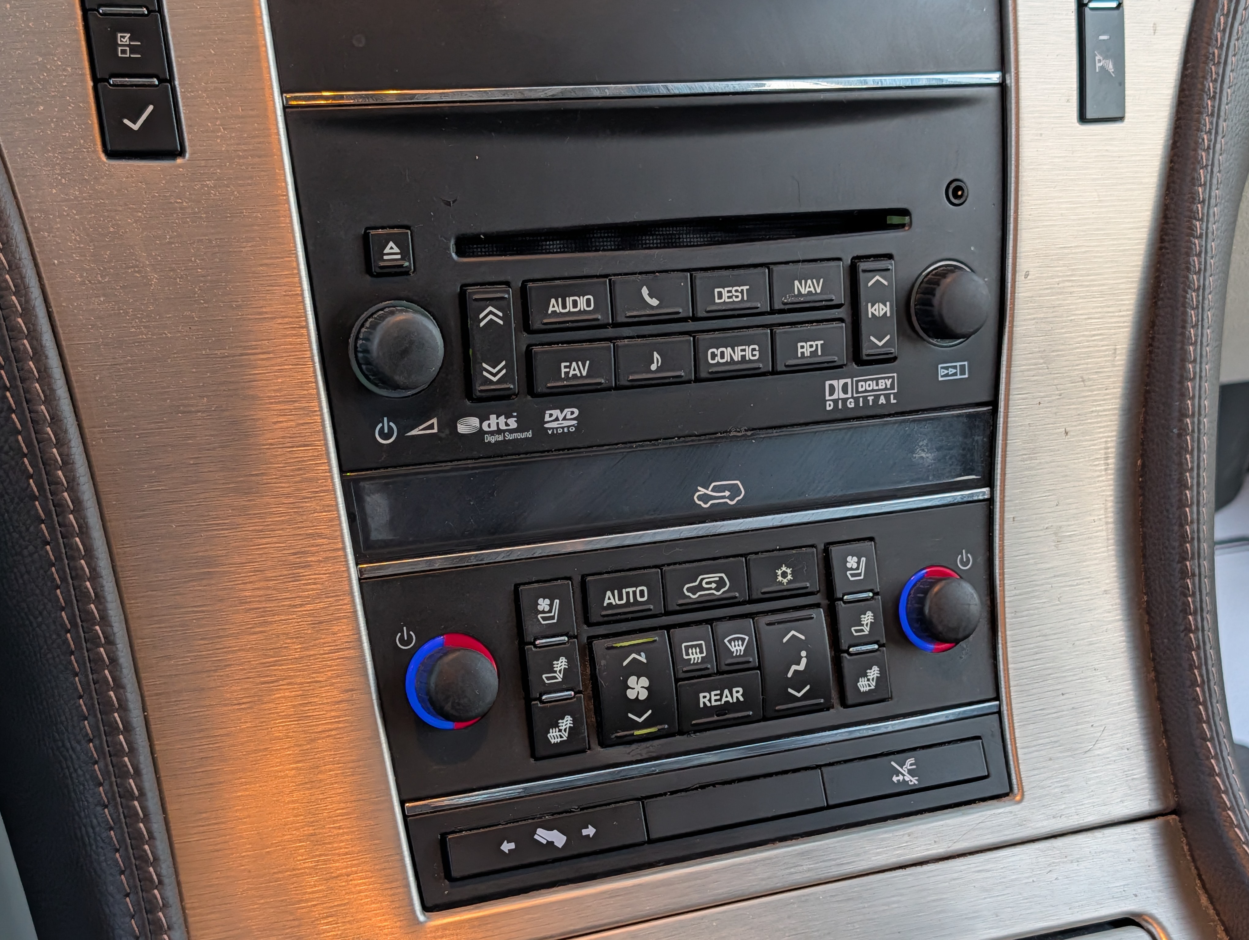 2013 Cadillac Escalade - Photo 13
