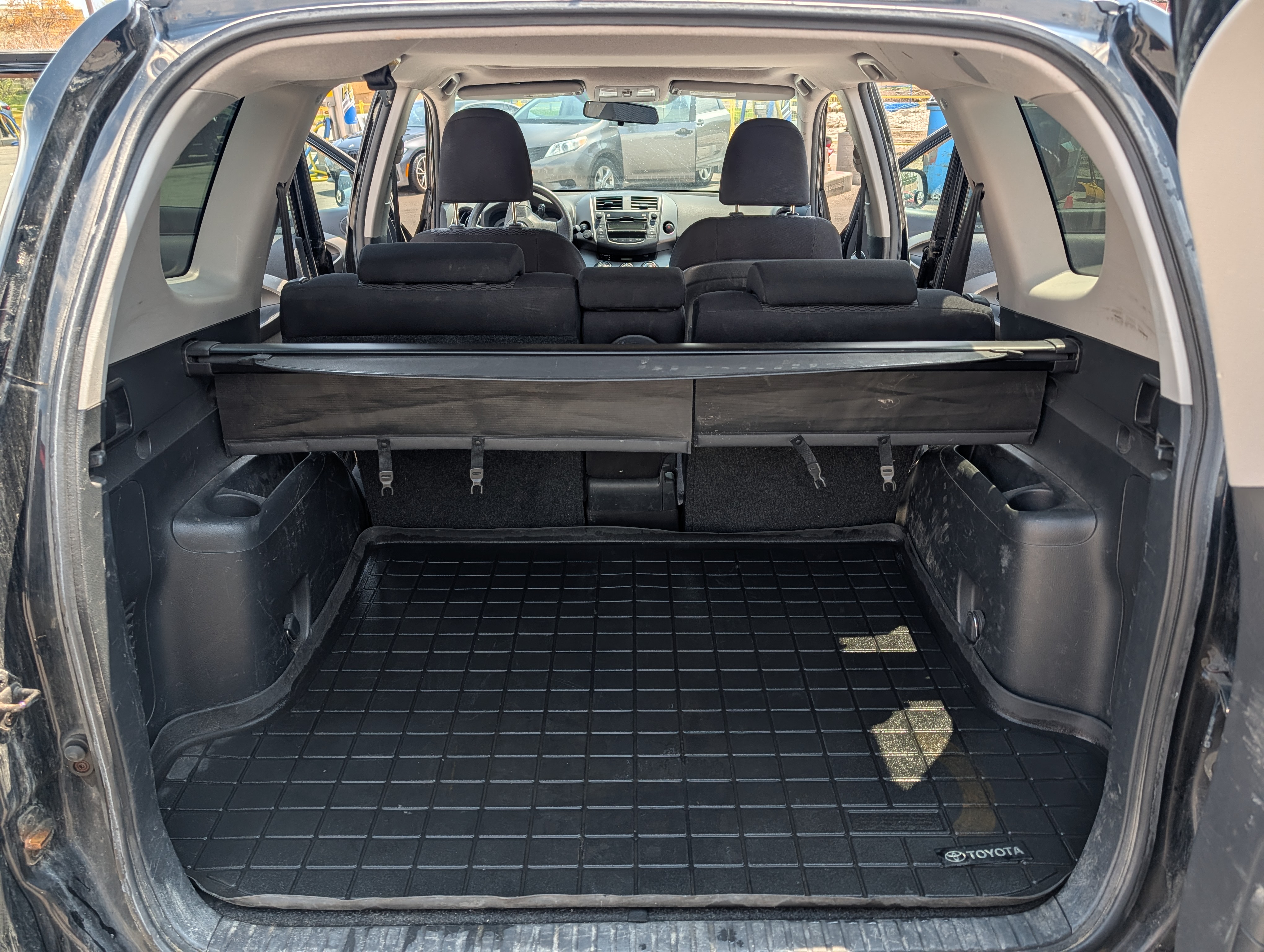 2011 Toyota RAV4 V6 - Photo 7