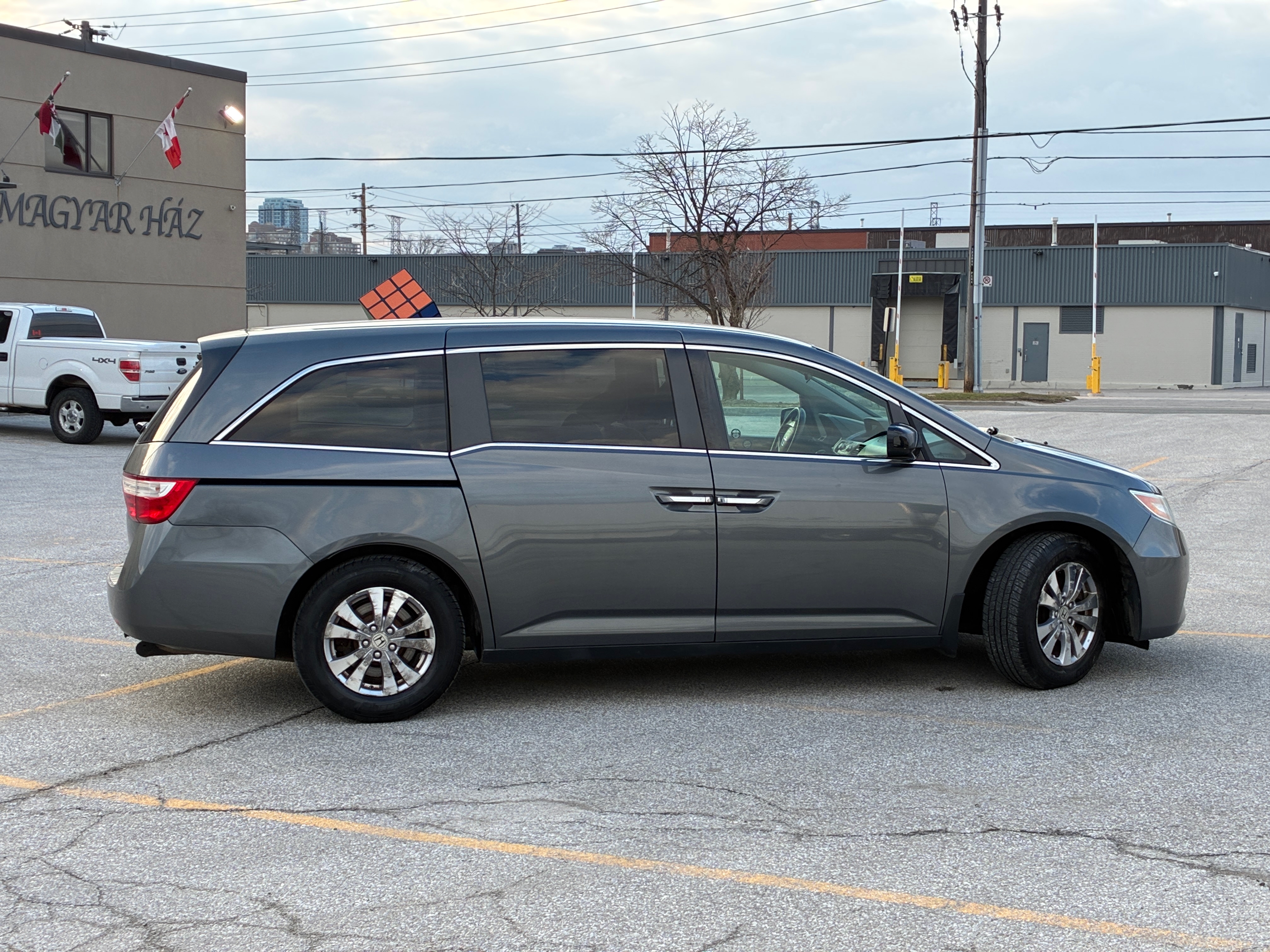 2013 Honda Odyssey - Photo 4