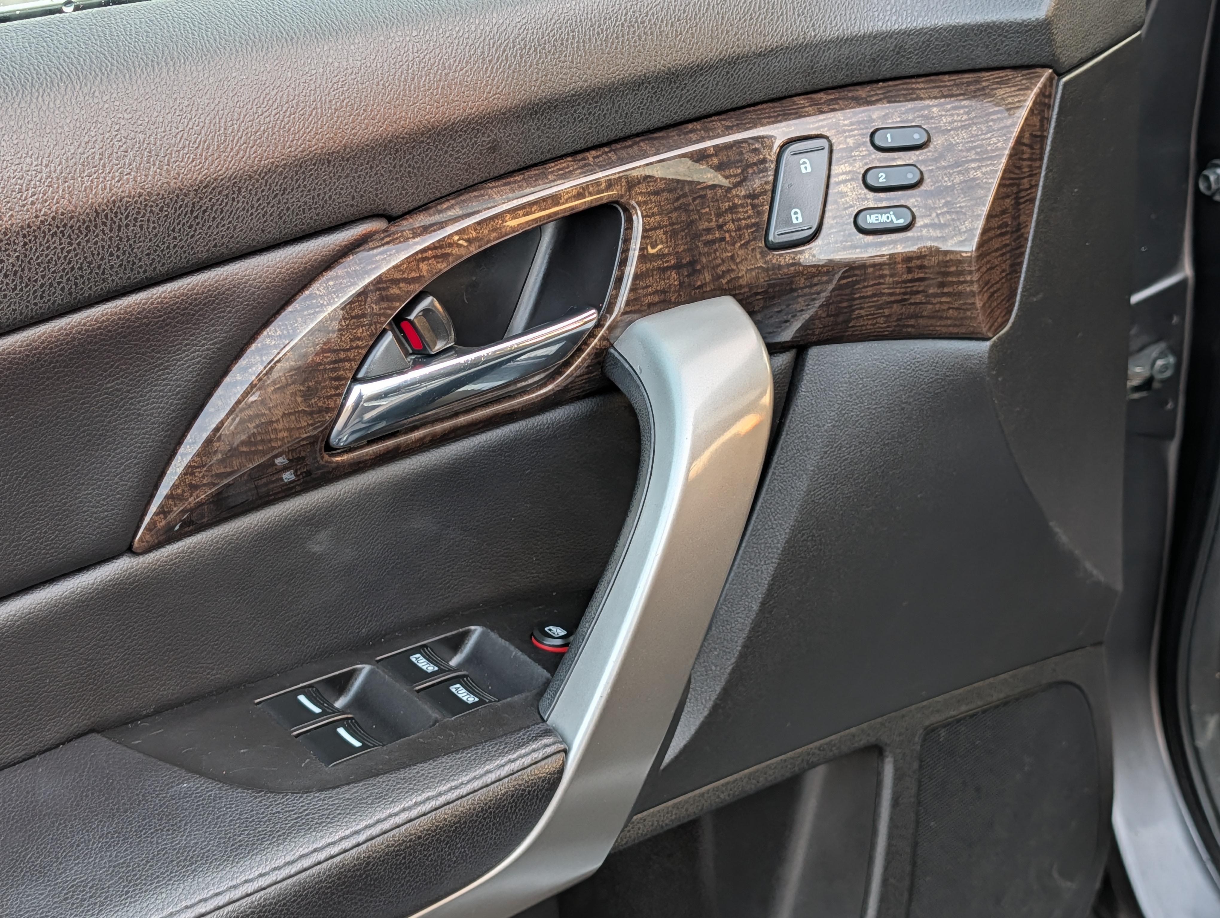 2011 Acura MDX - Photo 12