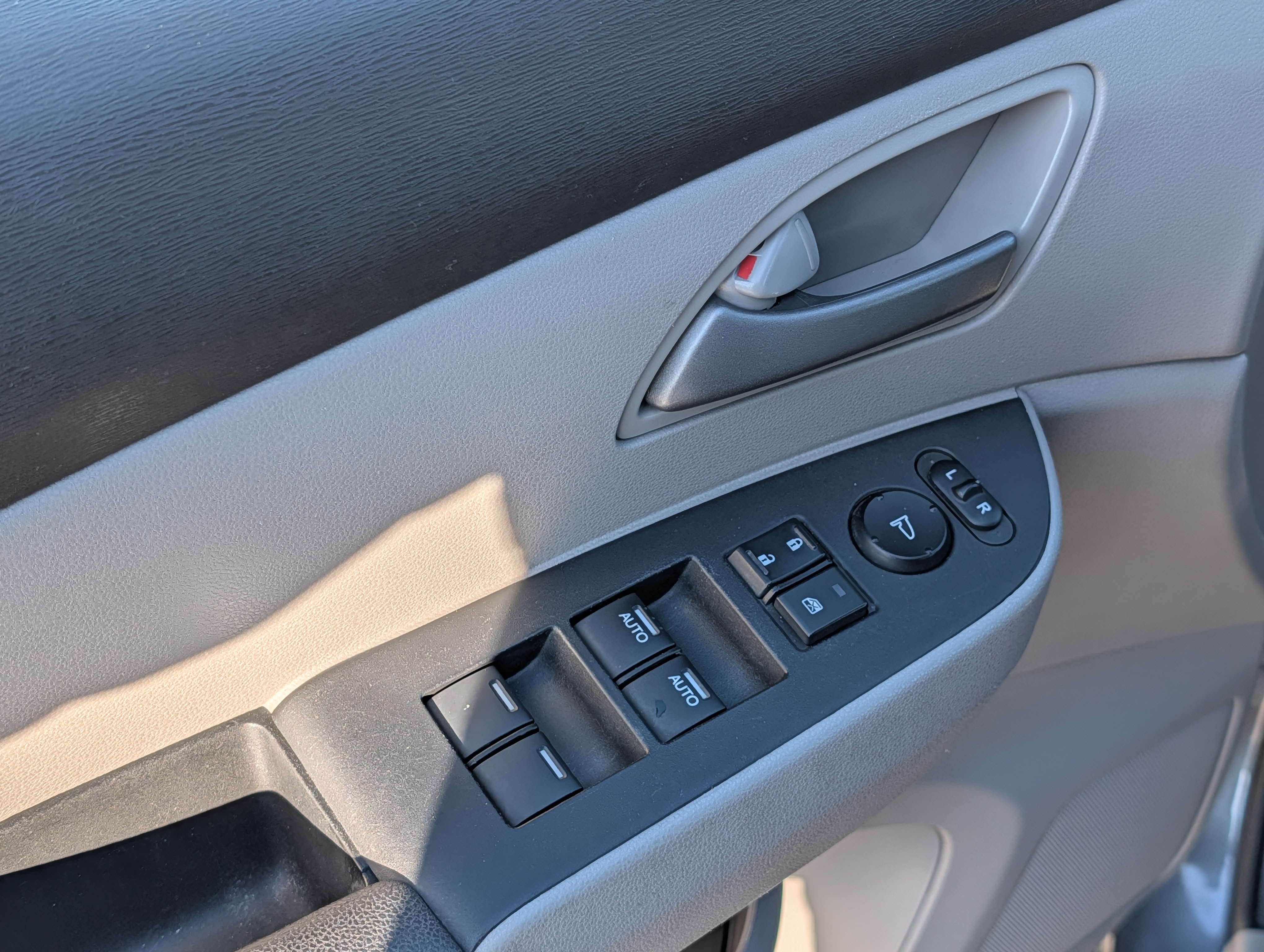 2011 Honda Odyssey - Photo 10