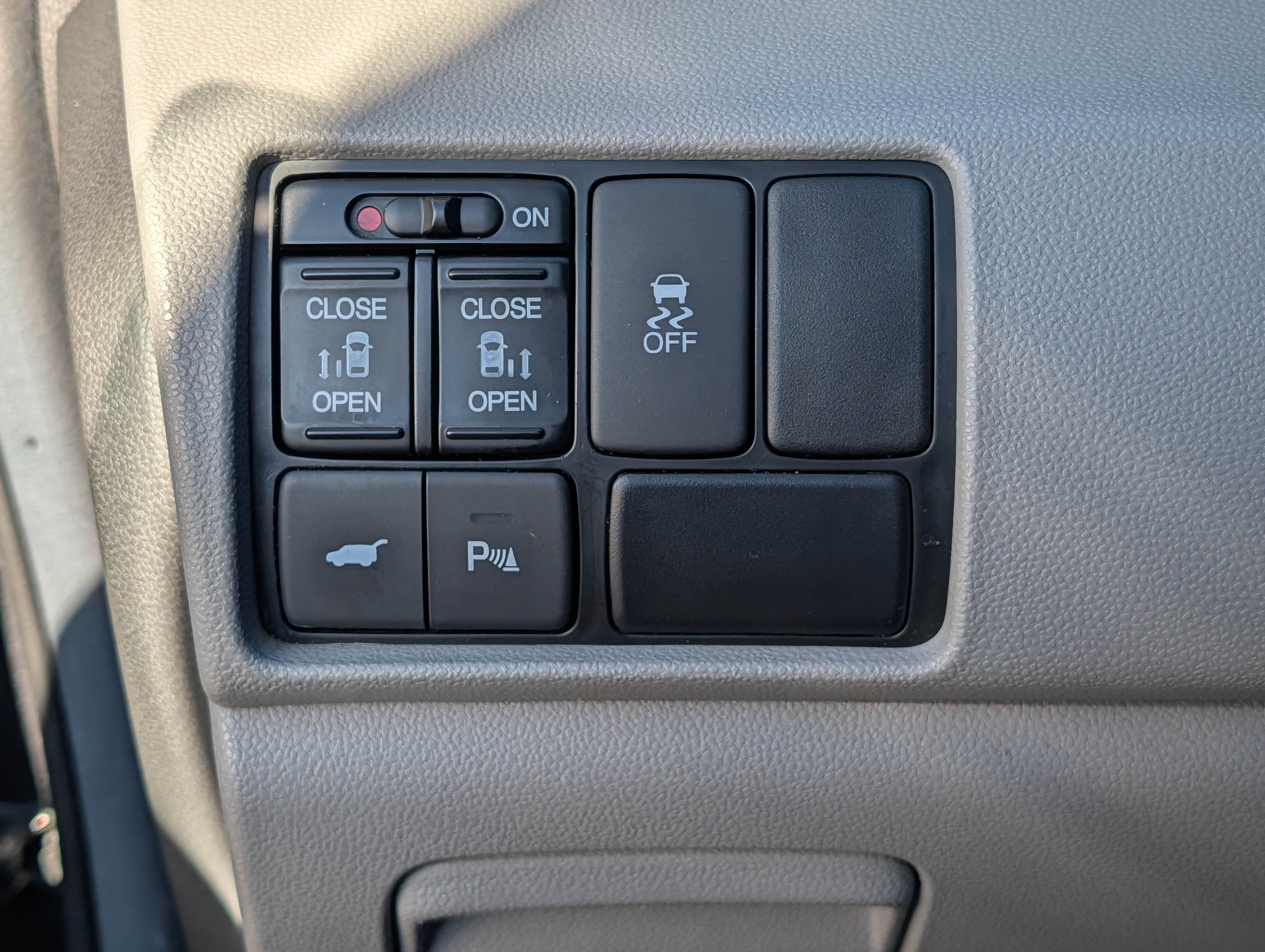 2011 Honda Odyssey - Photo 15