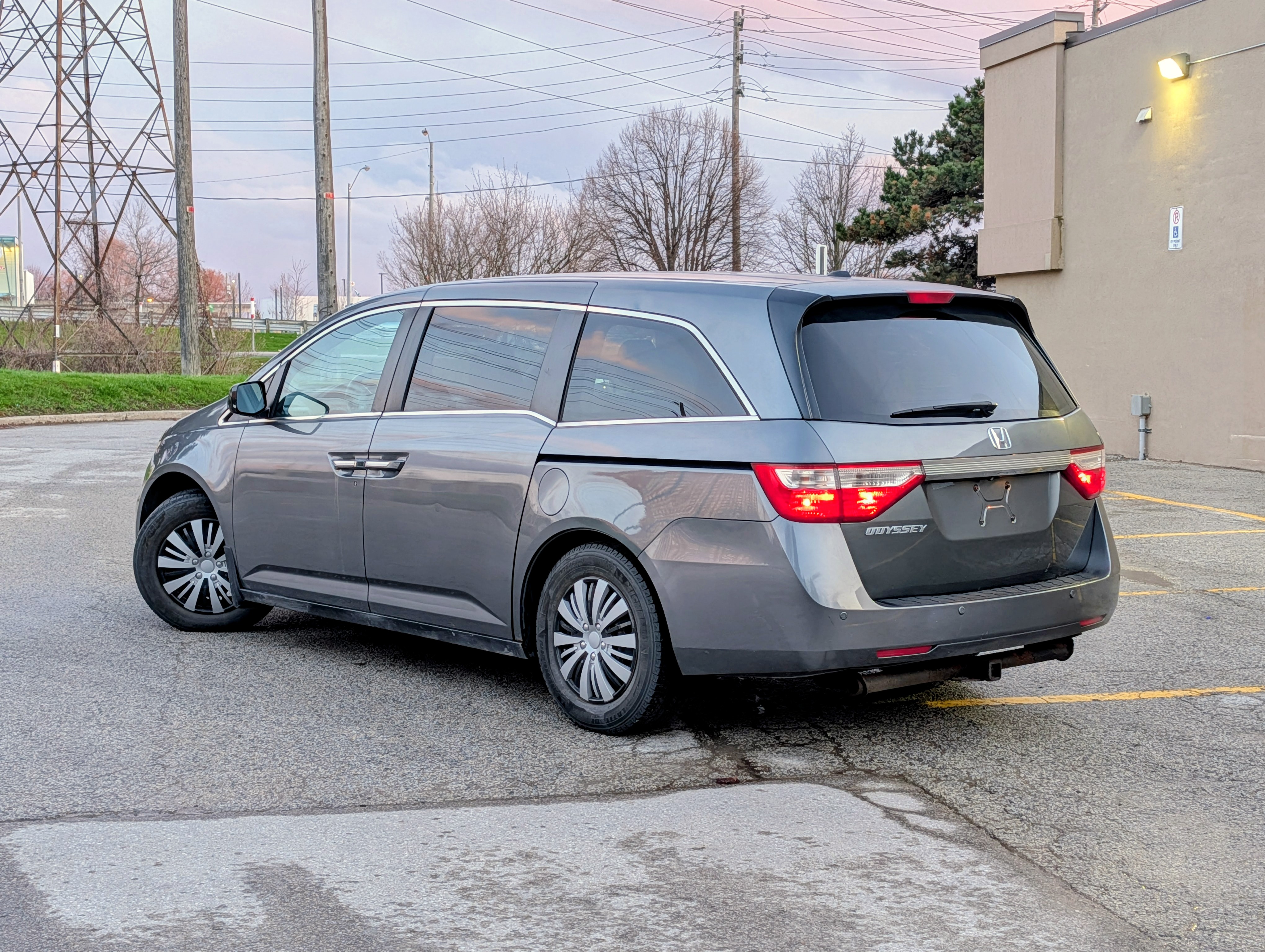 2011 Honda Odyssey - Photo 2