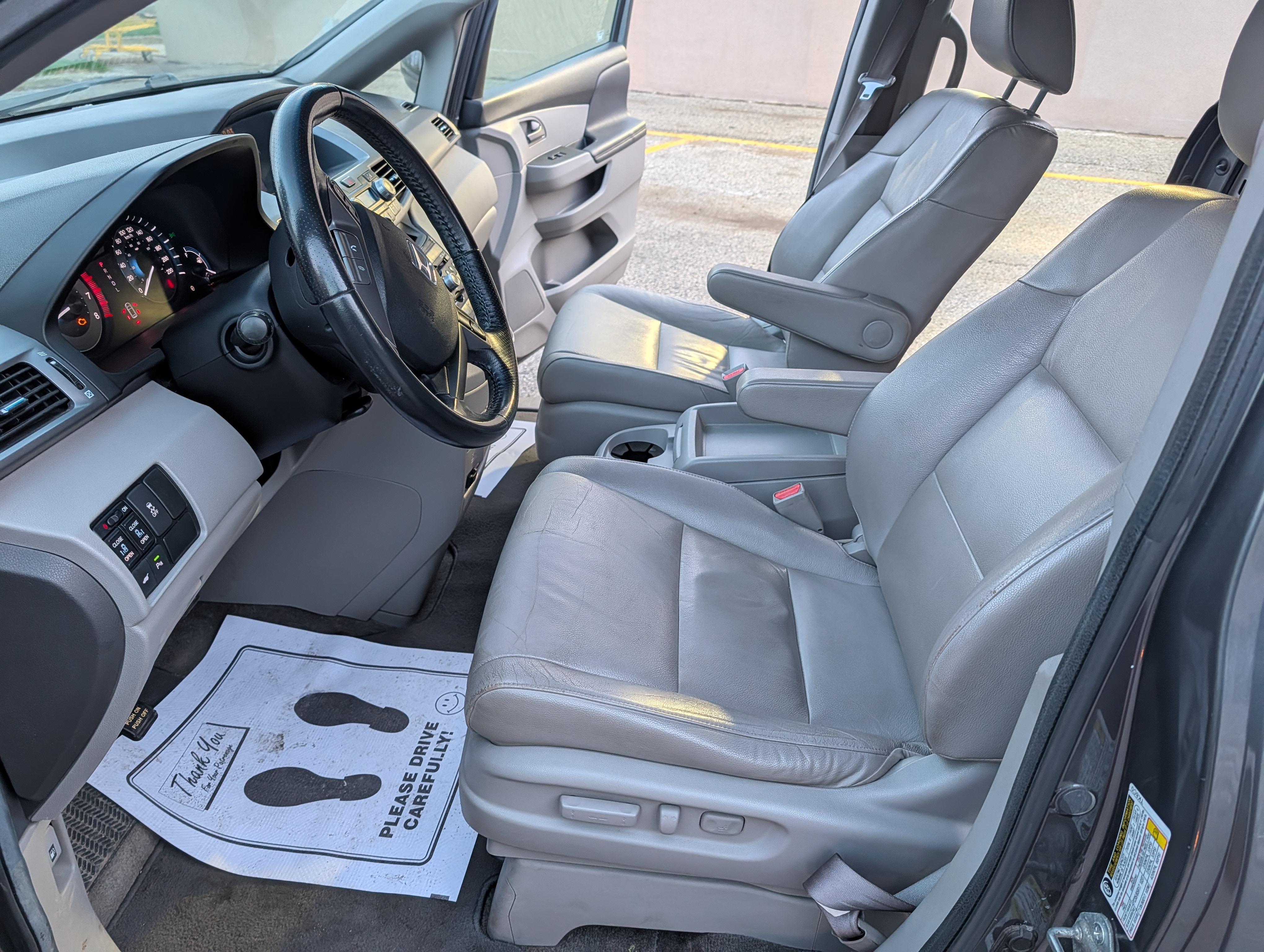 2011 Honda Odyssey - Photo 11