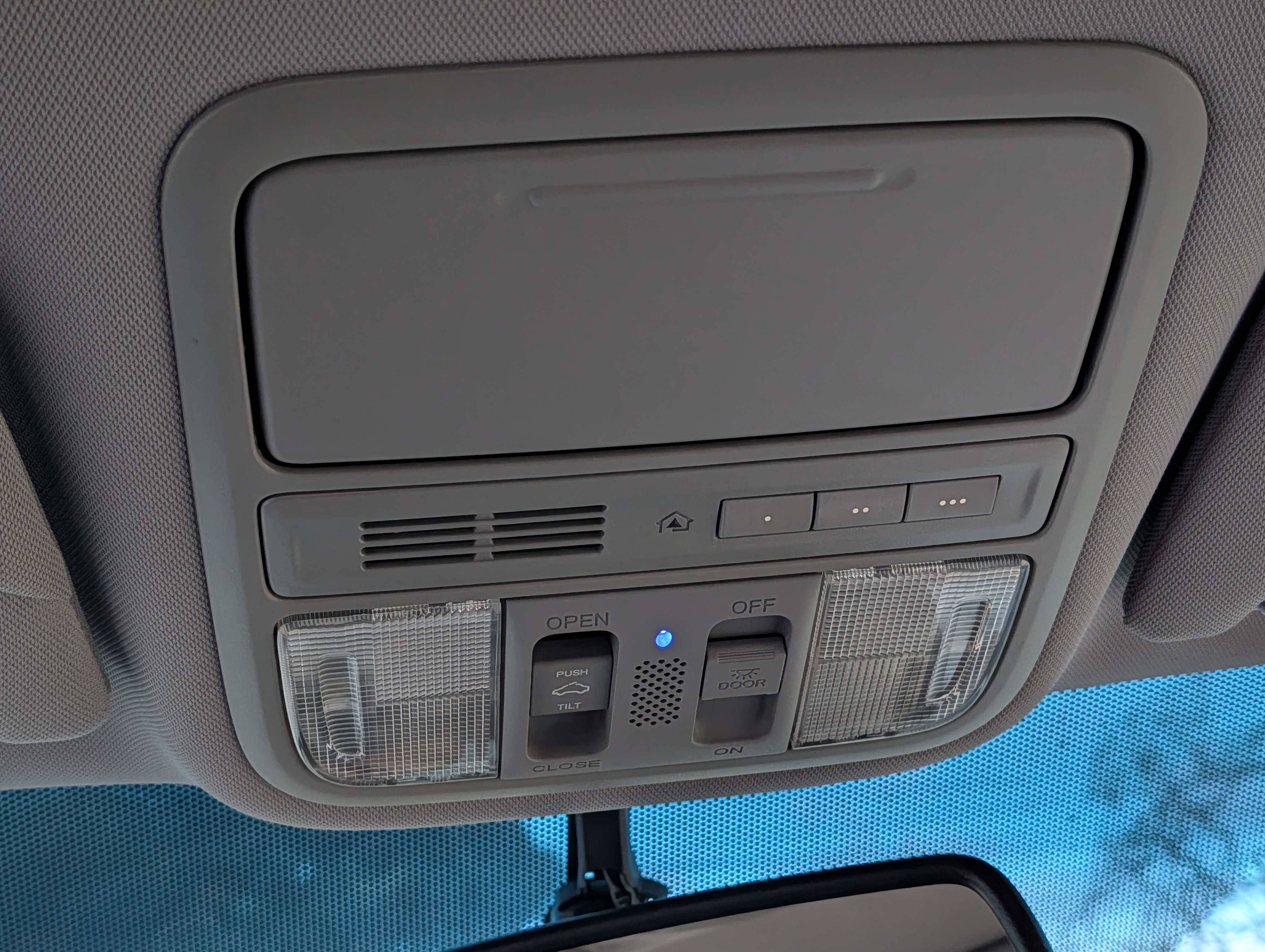 2011 Honda Odyssey - Photo 17