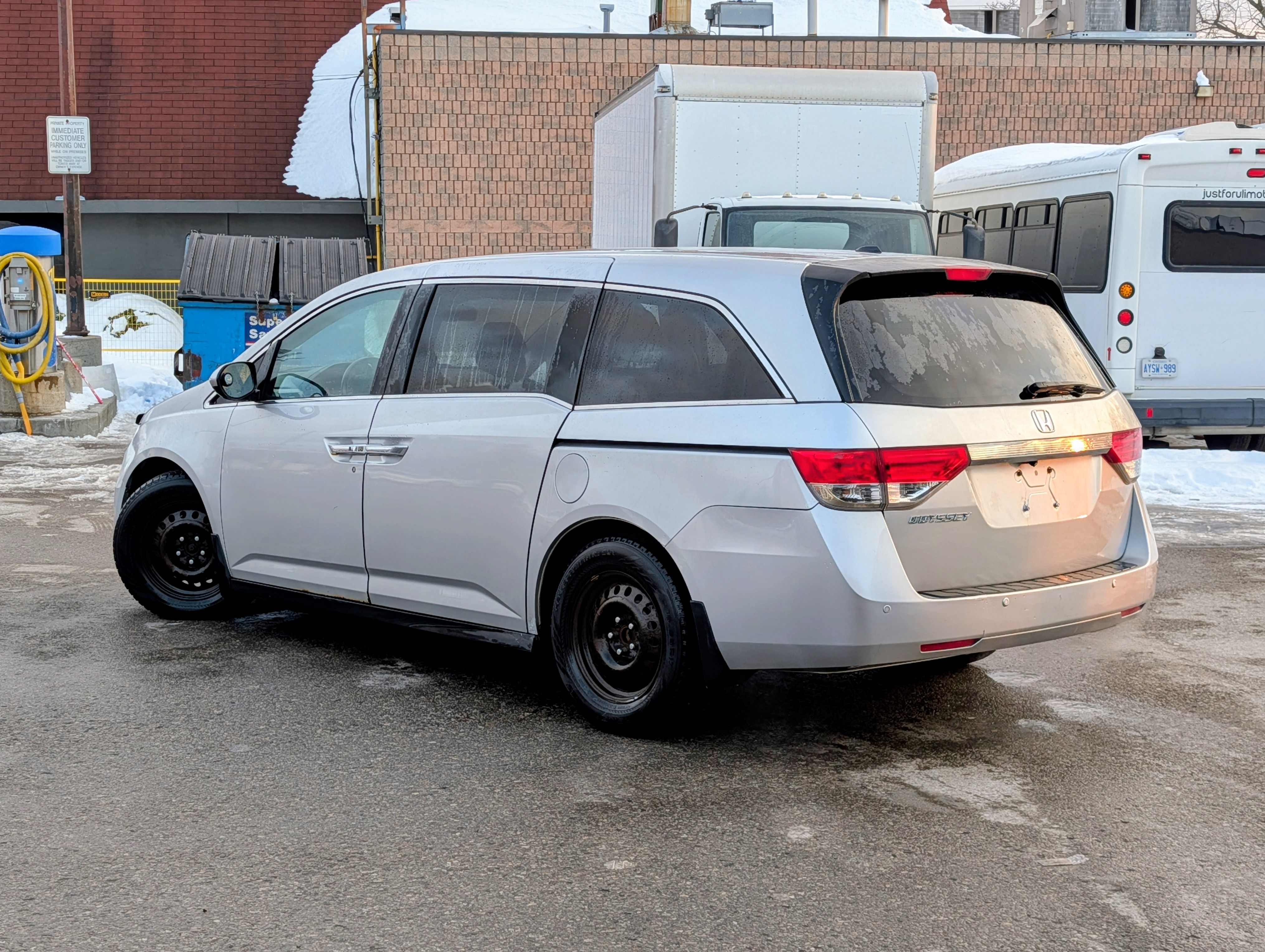 2015 Honda Odyssey - Photo 2