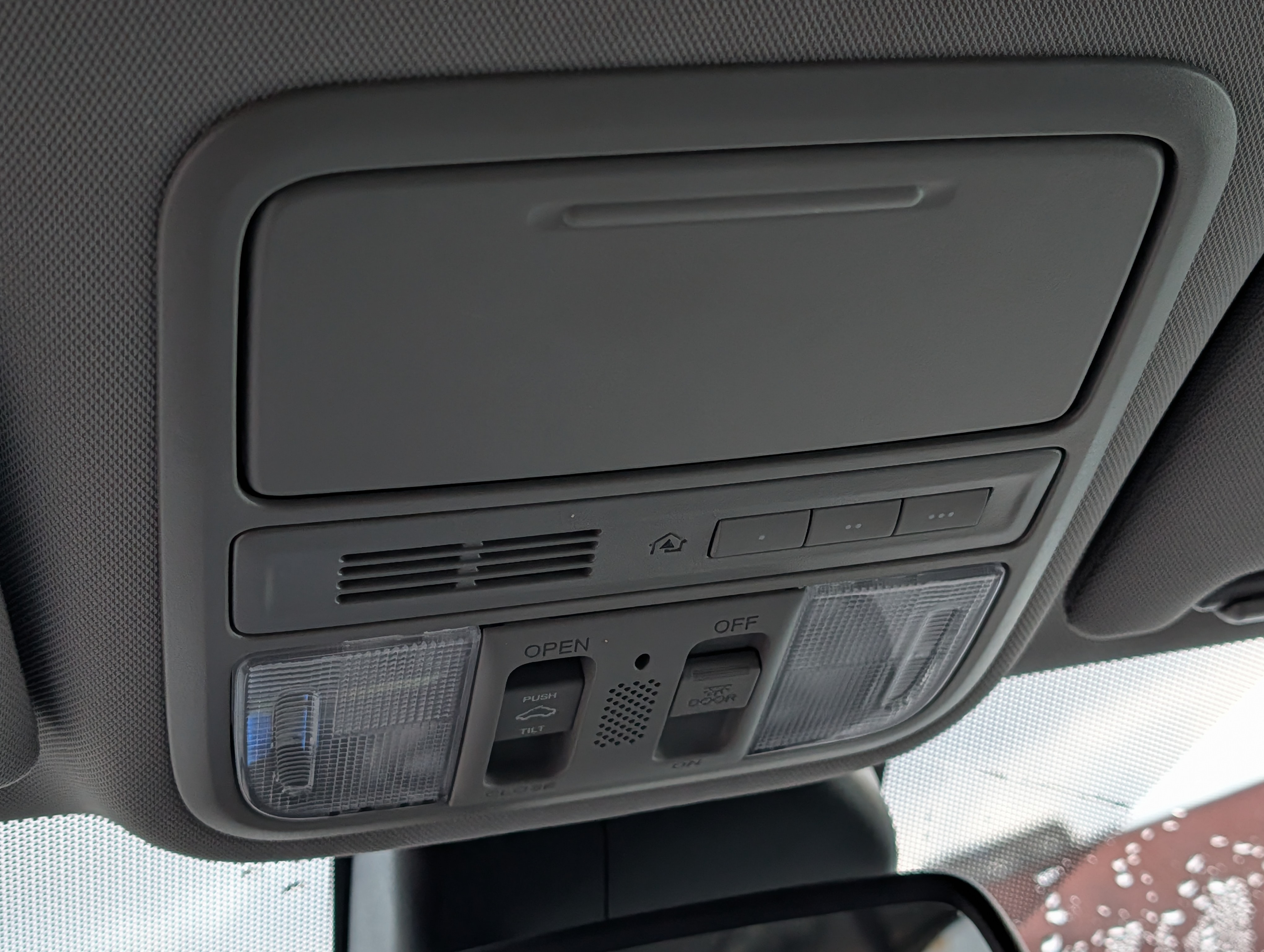 2015 Honda Odyssey - Photo 16