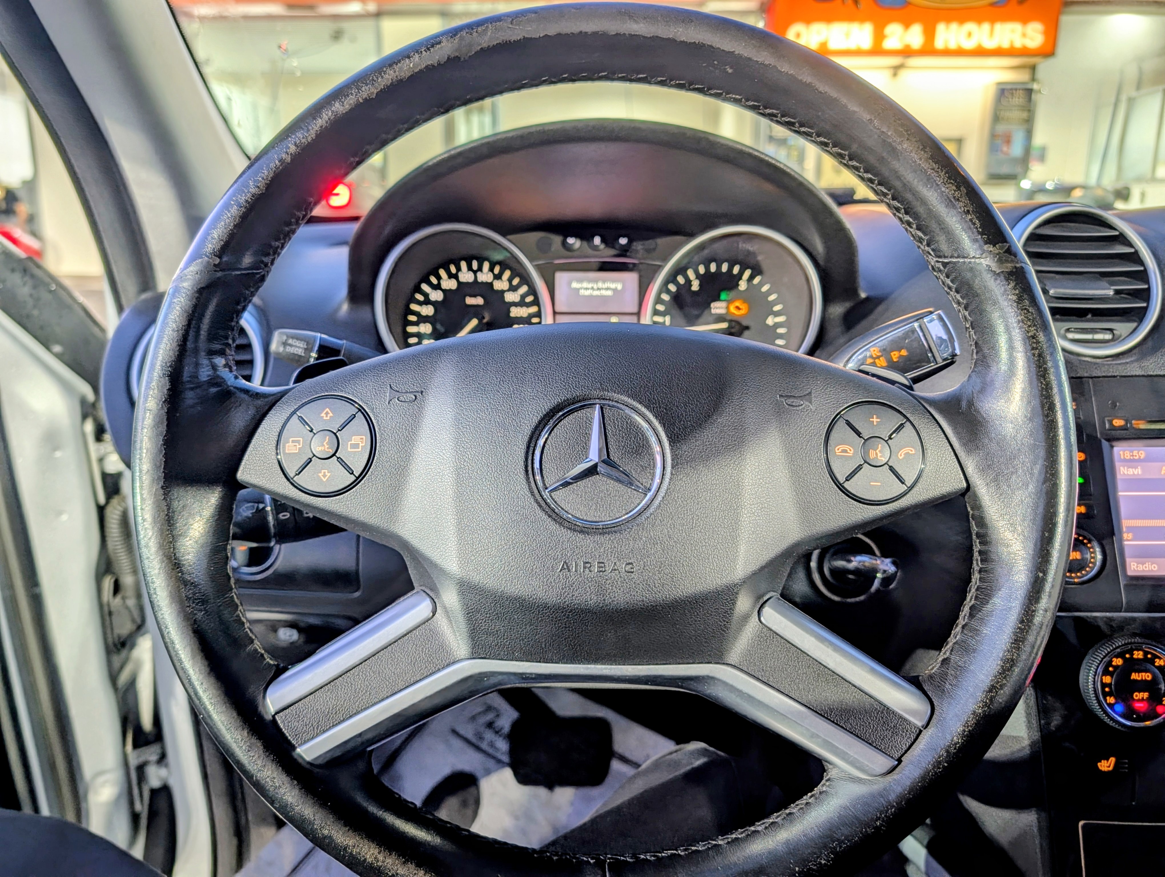 2010 Mercedes-Benz ML - Photo 12