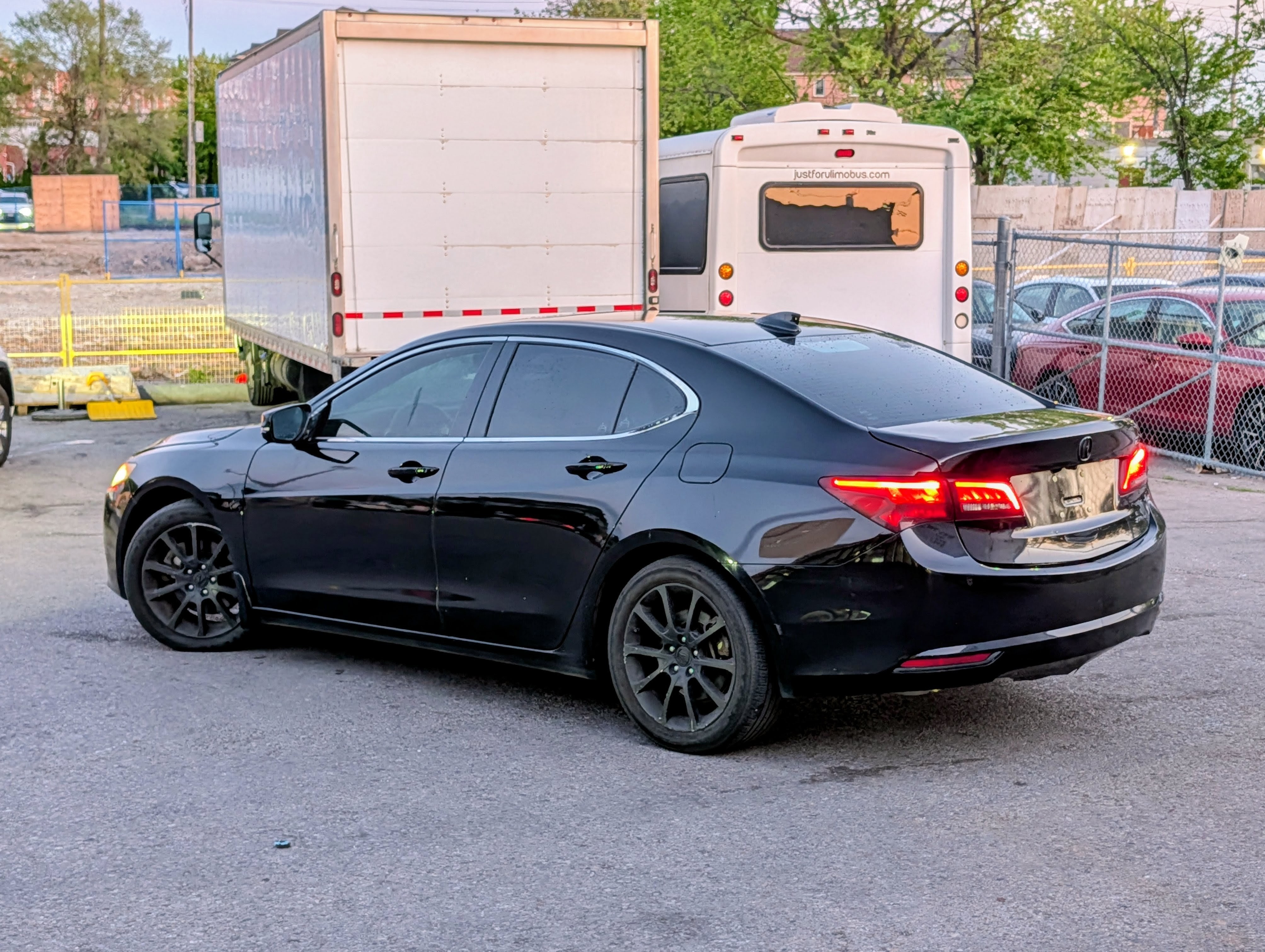 2015 Acura TLX - Photo 2