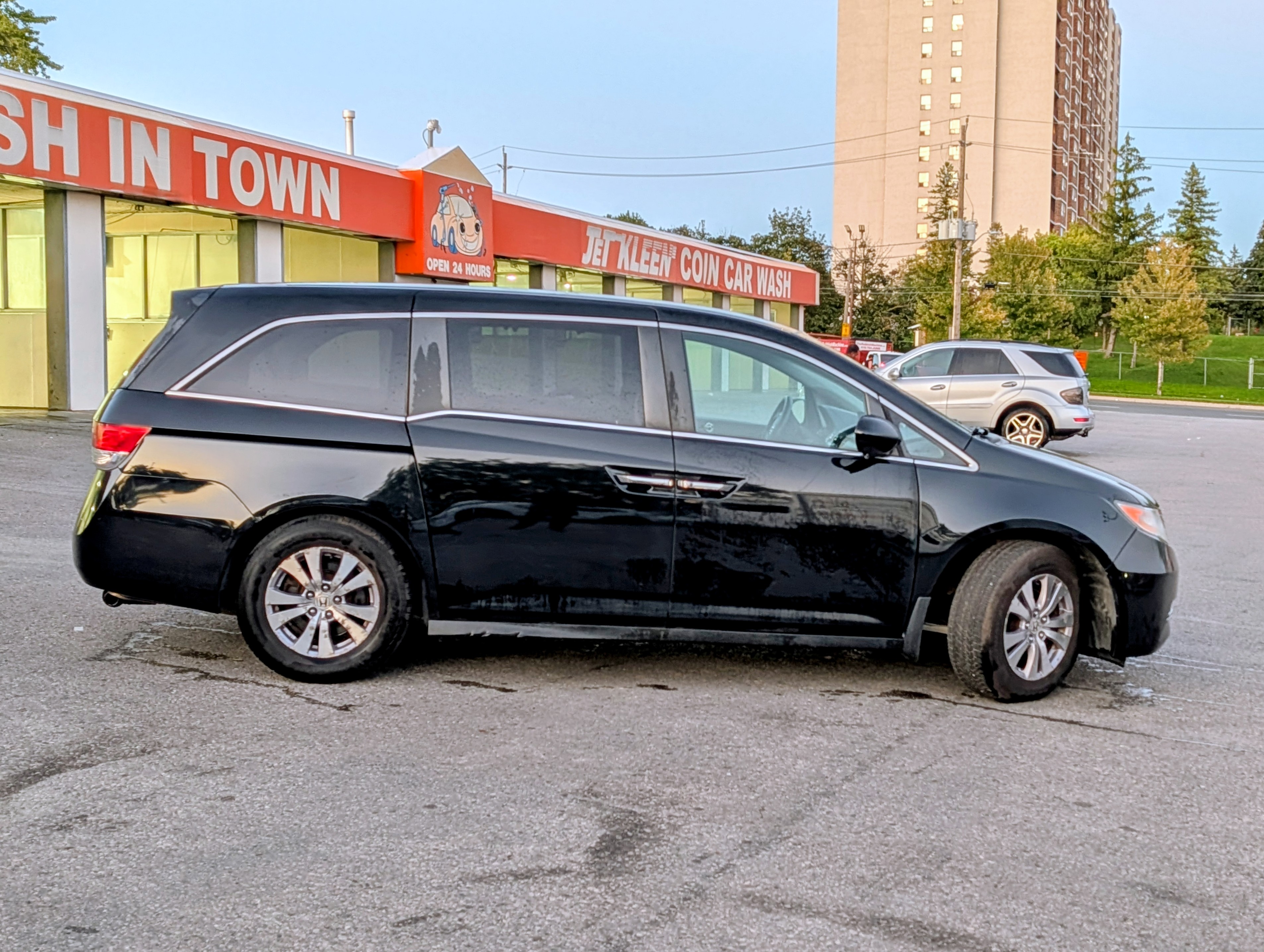 2014 Honda Odyssey - Photo 4