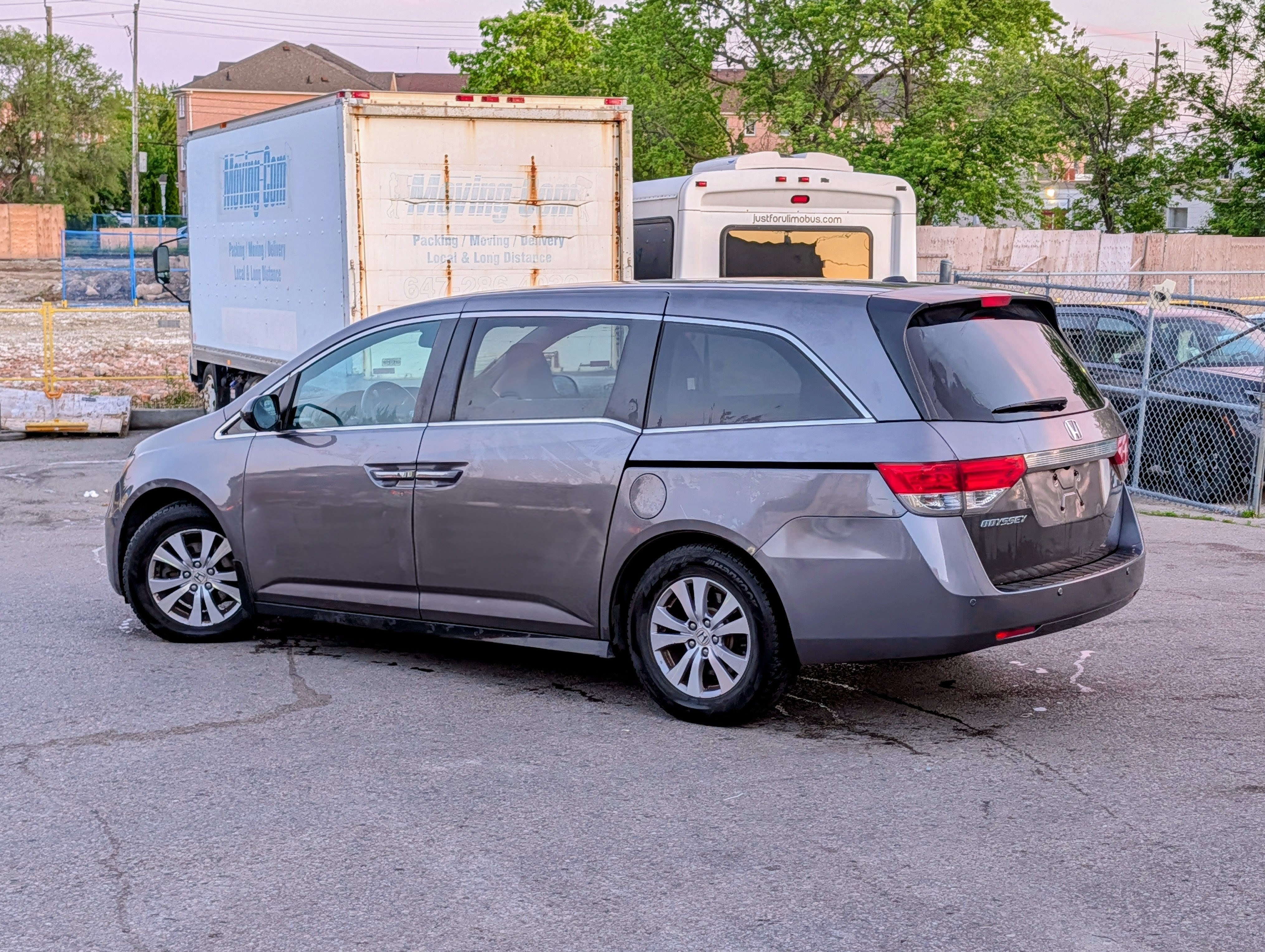 2015 Honda Odyssey - Photo 2