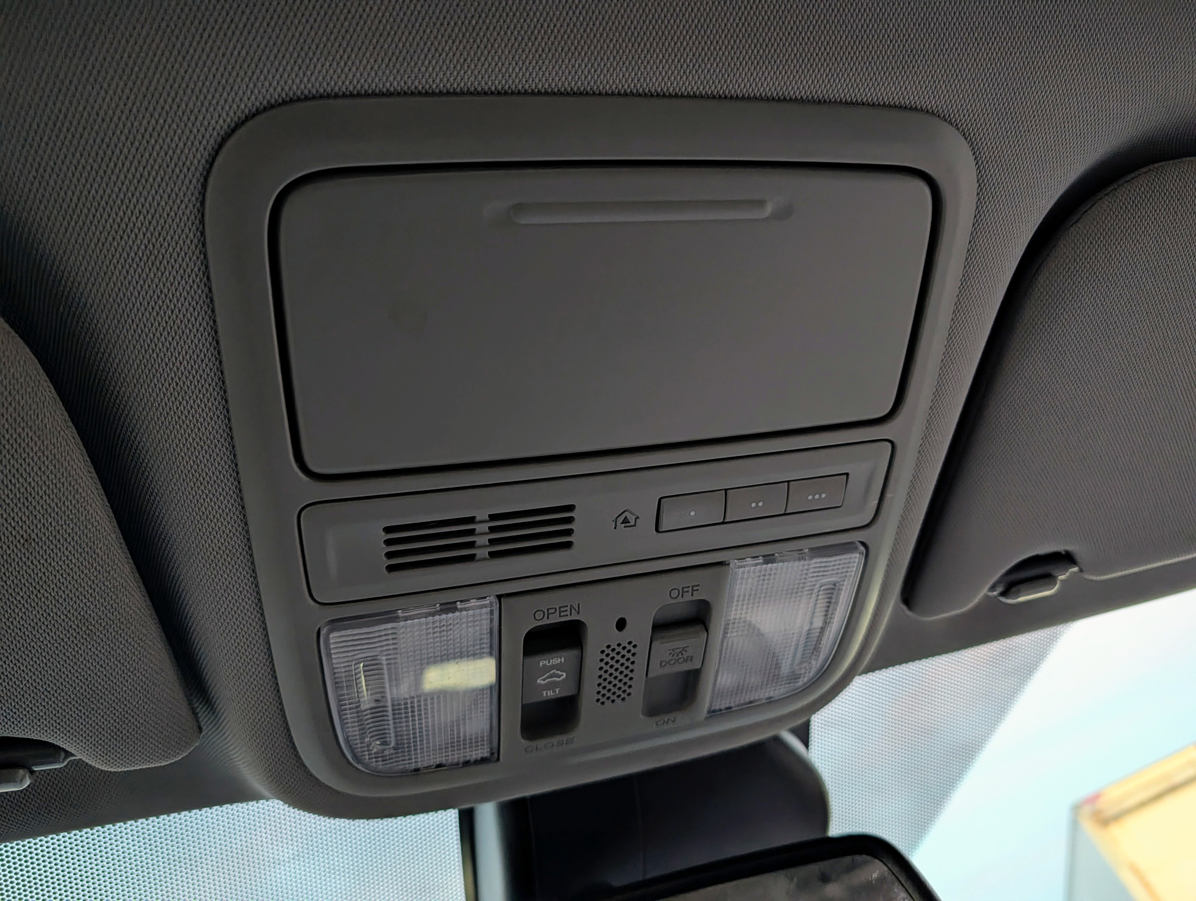 2015 Honda Odyssey - Photo 16