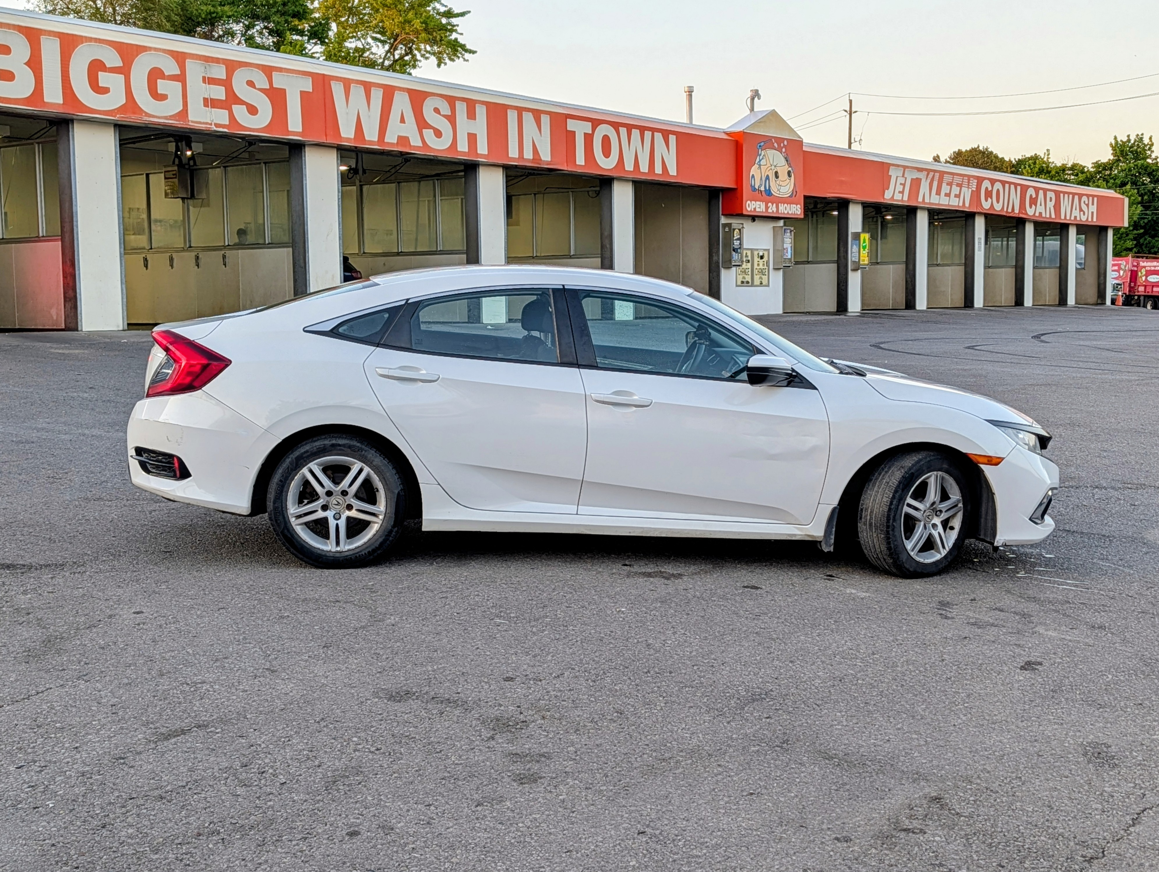 2019 Honda Civic - Photo 4
